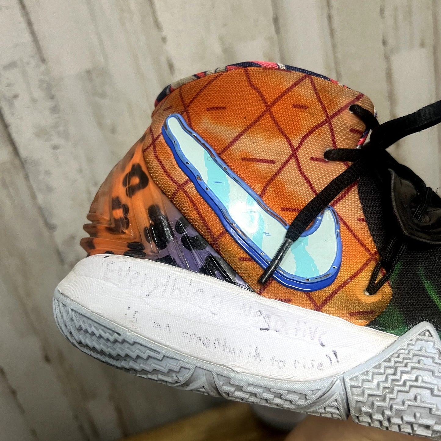Nike Men's Size 8.5 Kybrid S2 "What The Kyrie" Pineapple House Spongebob Sneaker