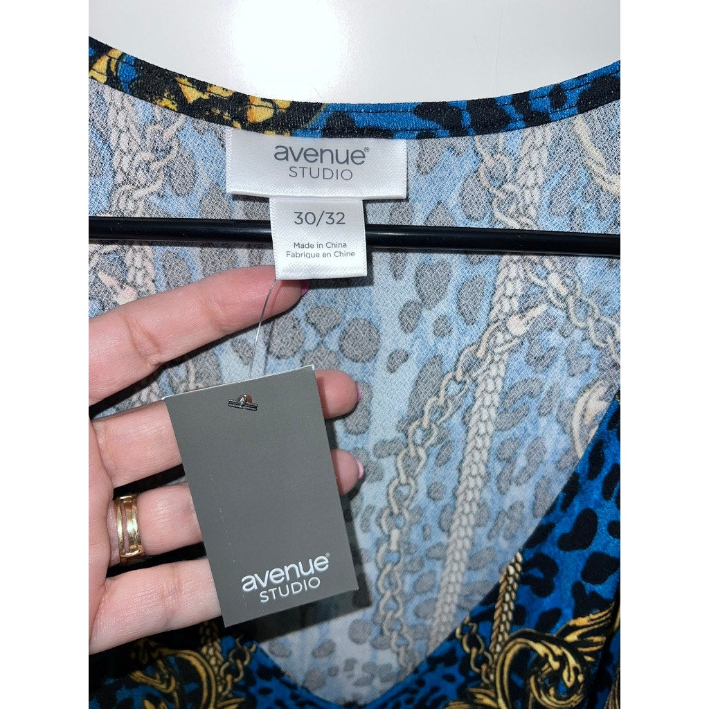 NWT Avenue Studio Women's Geometric Print Blouse Size 30 Multicolor