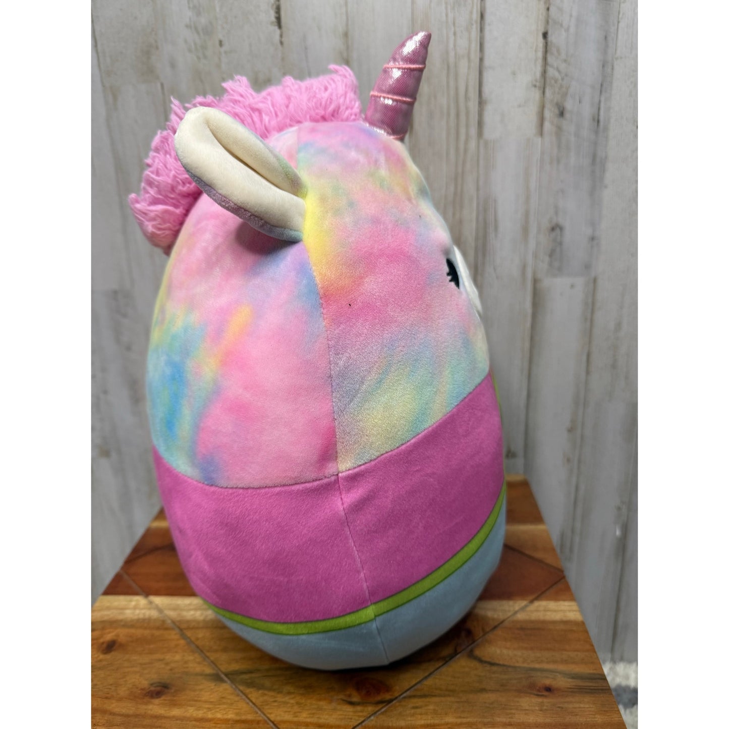 Squishmallow Esmeralda Unicorn Grocery Clerk 16” Plush 2020 Retired