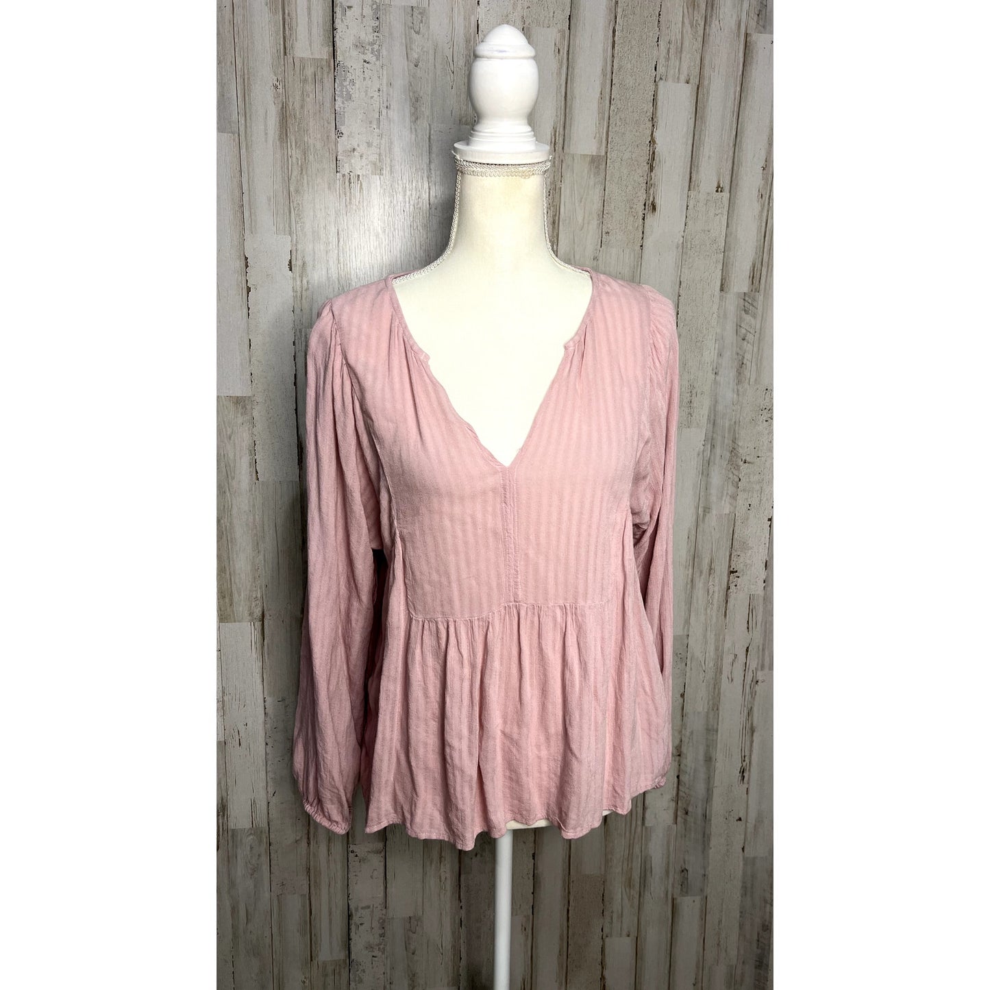 Velvet by Graham & Spencer Women's Pink Striped Peplum Blouse Size Small