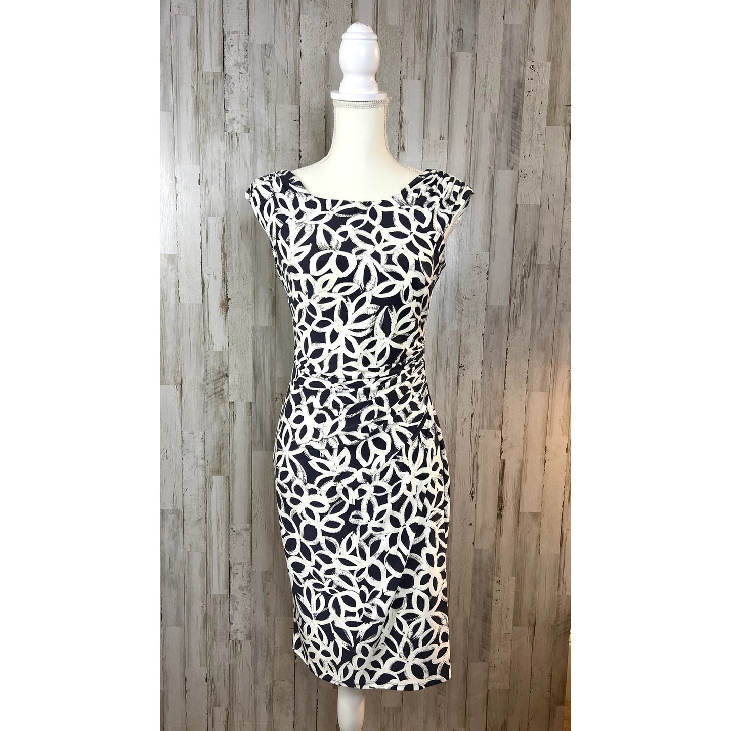 Lauren Ralph Lauren Women's Size 2 Gray/White Leaf Print Sheath Dress