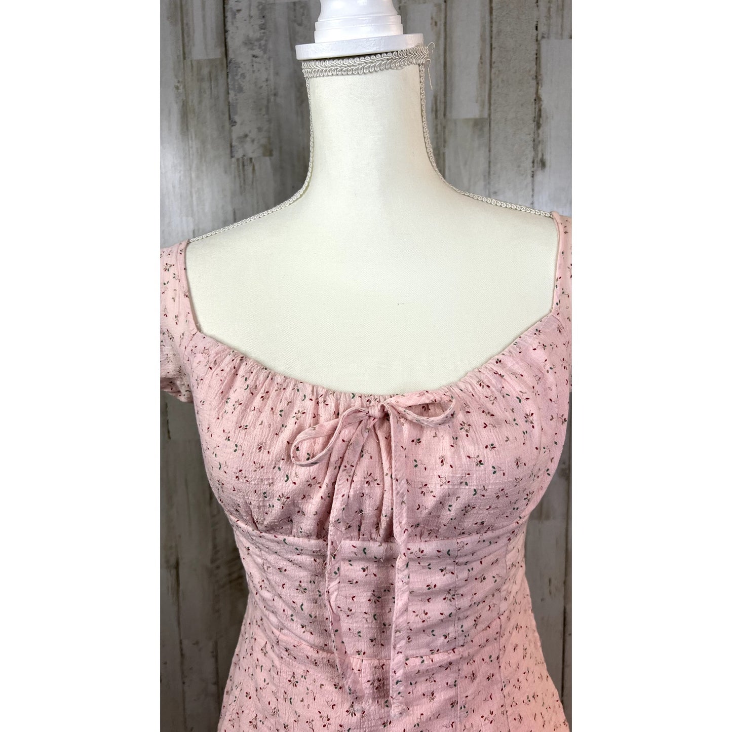 Princess Polly Pink Milkmaid Rouched Romper Women's Size 4 Short Sleeve Floral