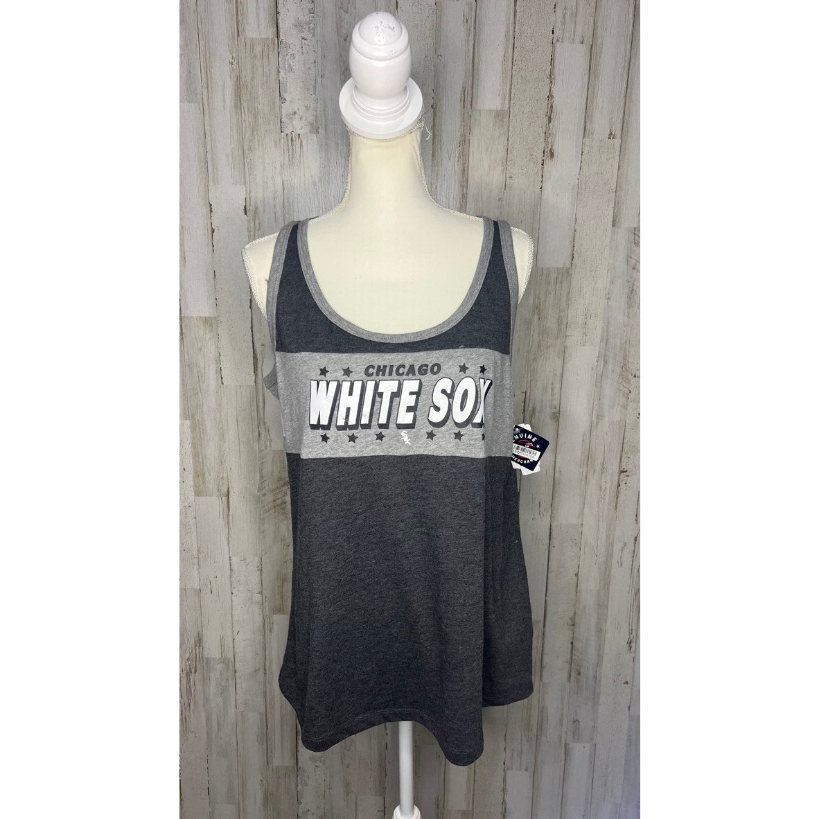 NWT Chicago White Sox Women's Gray/Black Tank Top Size XL Sleeveless