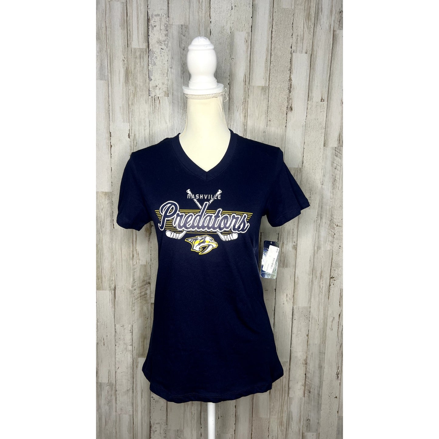 NWT NHL Nashville Predators Youth Girl's Medium Navy V-Neck Short Sleeve T-Shirt