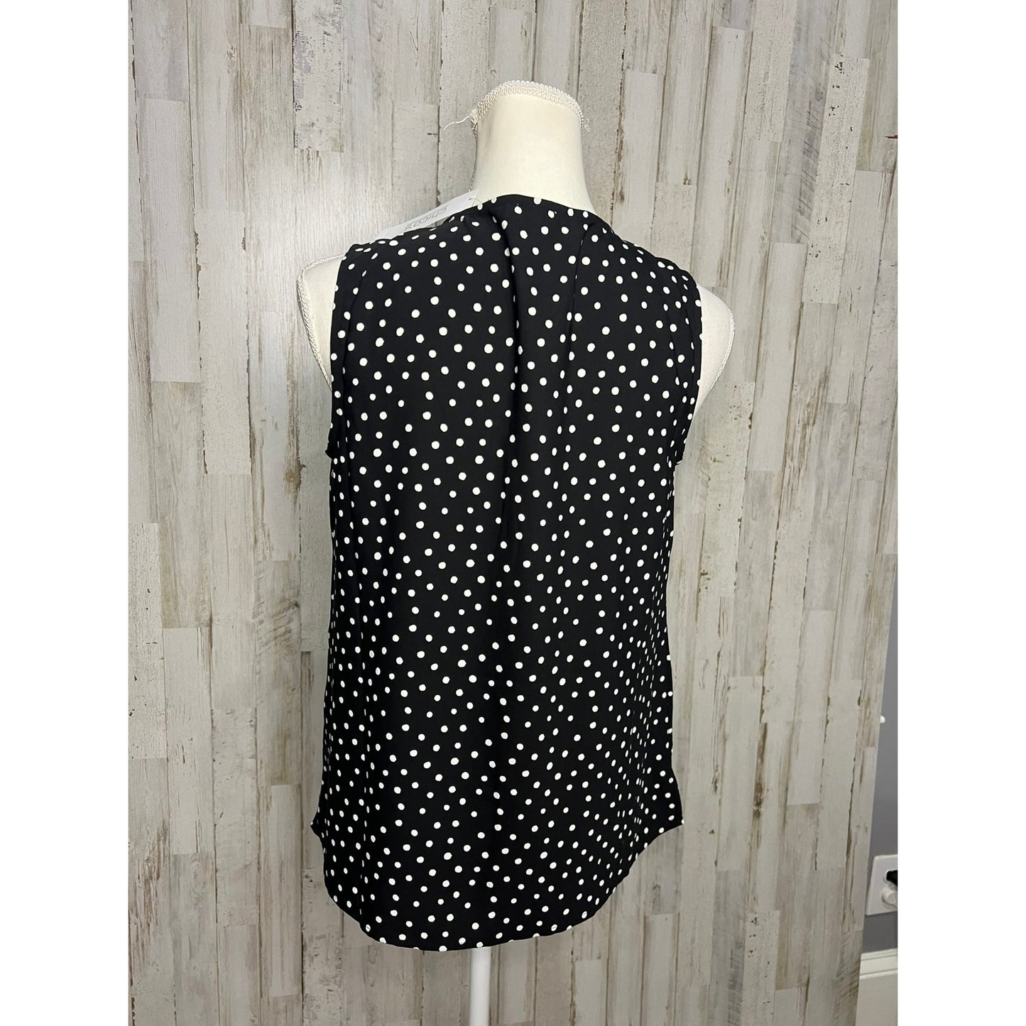 NWT Chico's Women's Sleeveless Polka Dot Blouse Black & White Size 0