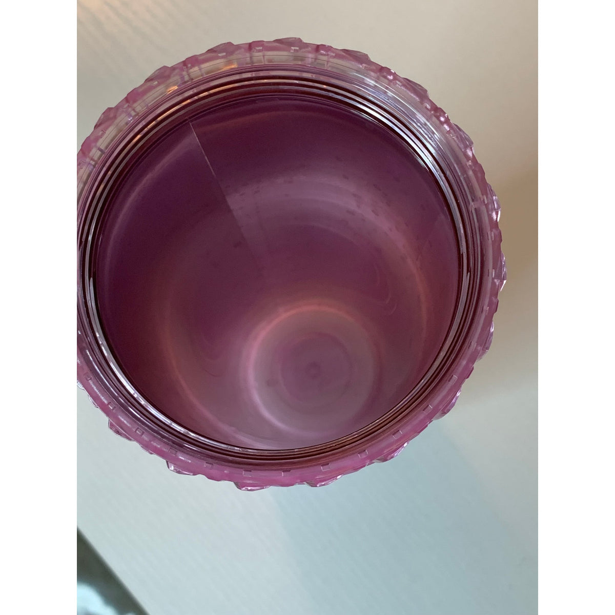 Starbucks Cold Cup Tumbler Pink Chain Link Textured 24oz w/ Straw