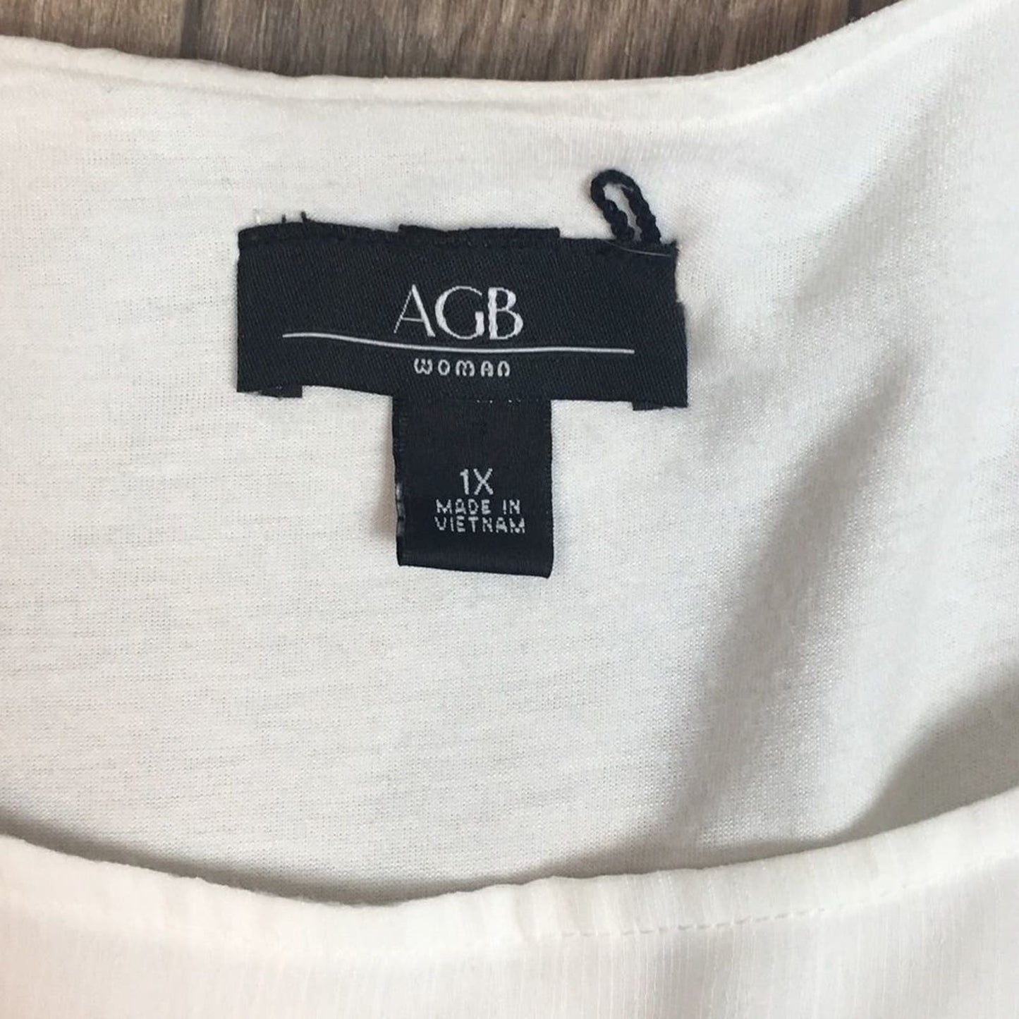 AGB White Blouse w/attached Tank Size 1X EUC