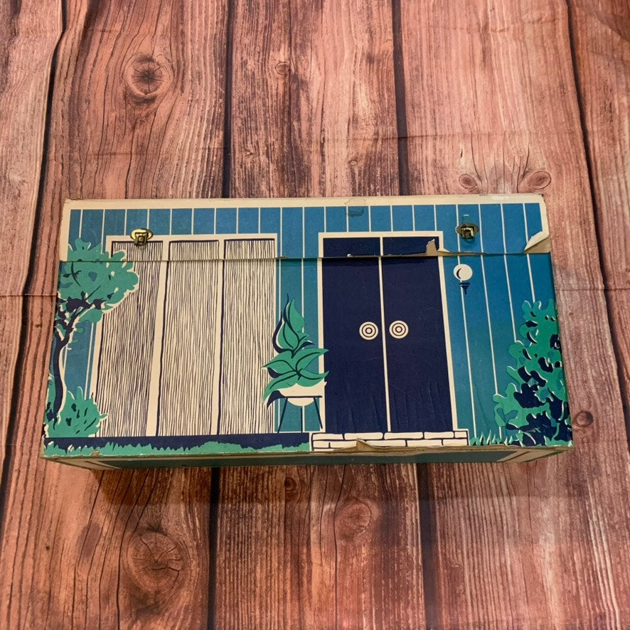 Vintage 1962 Mattel Barbie Dream House Fold-Out Dollhouse