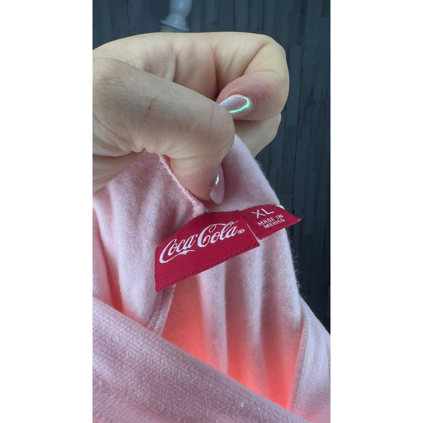 Coca-Cola Women's XL Pink Cropped Hoodie Long Sleeve Pullover Casual