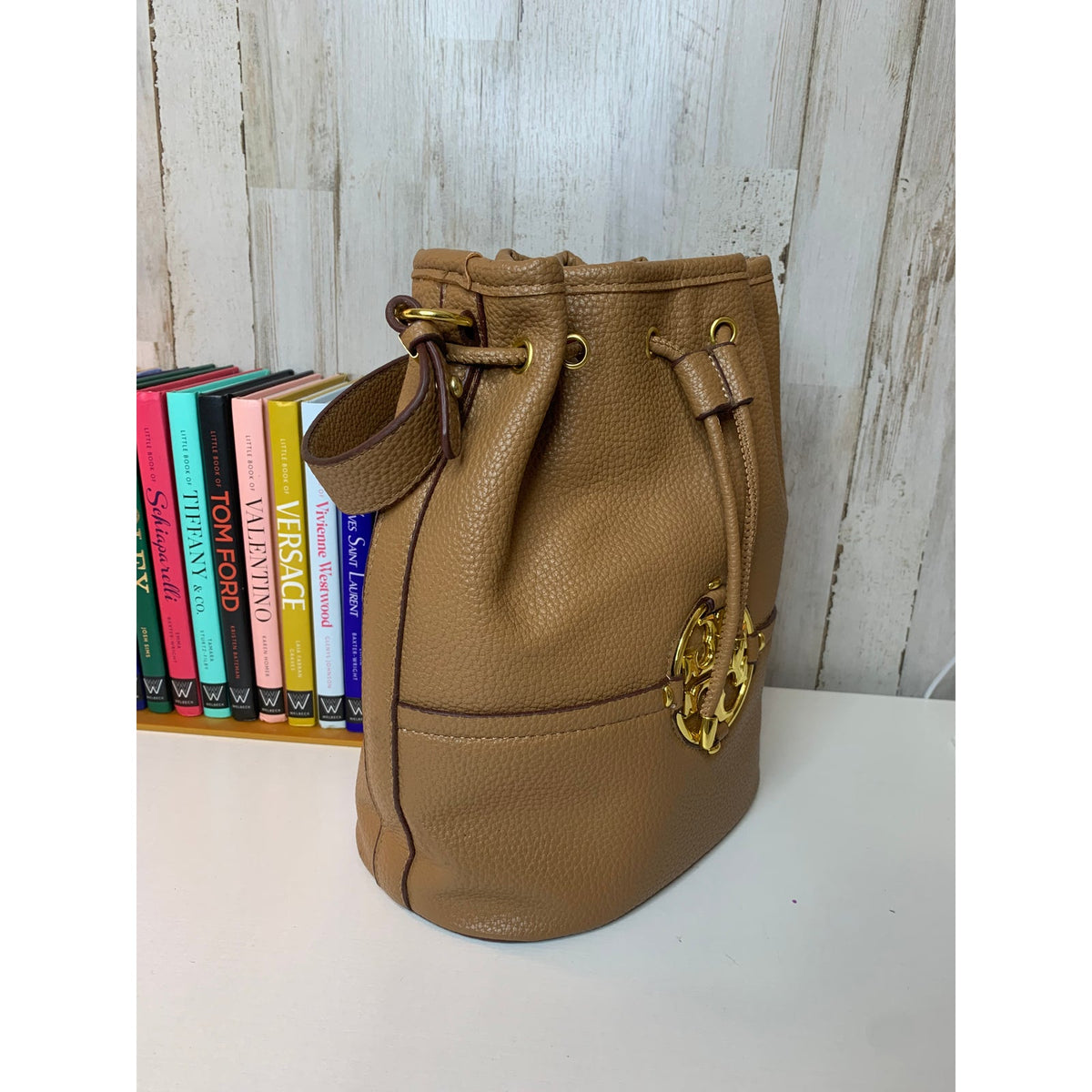 Tory Burch Tan Pebbled Leather Bucket Bag Drawstring Crossbody Gold Logo