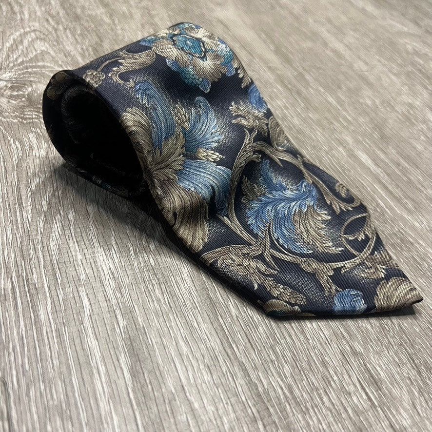 Etienne Aigner Men's Vintage Silk Floral Tie Blue Gray Classic Length