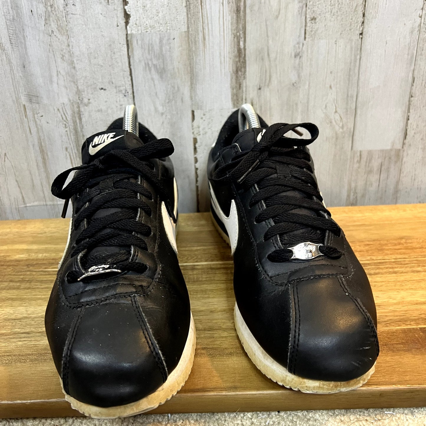 Nike Cortez Men's Size 9 Basic Leather Black & White Low Top Sneakers