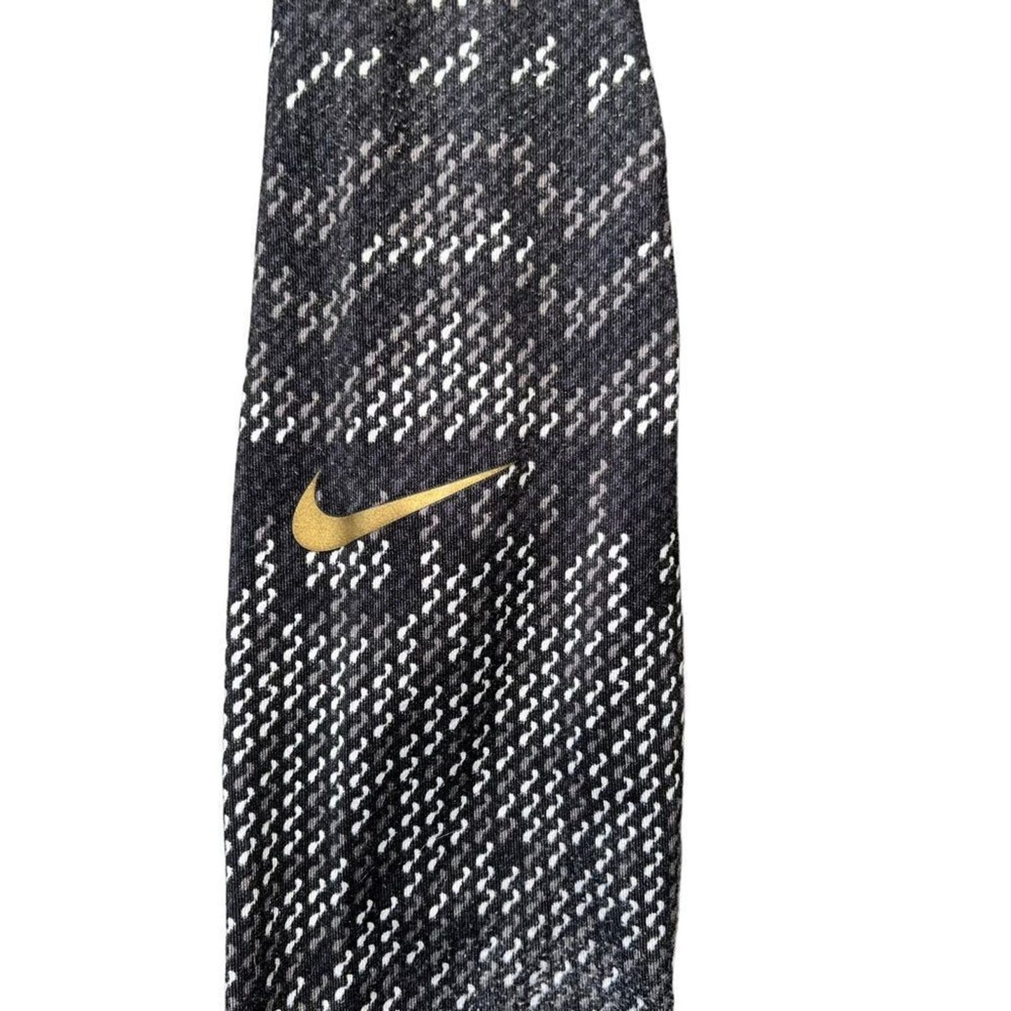 Nike Pro 365 Women's High-Waisted 7/8 Mesh Panel Leggings