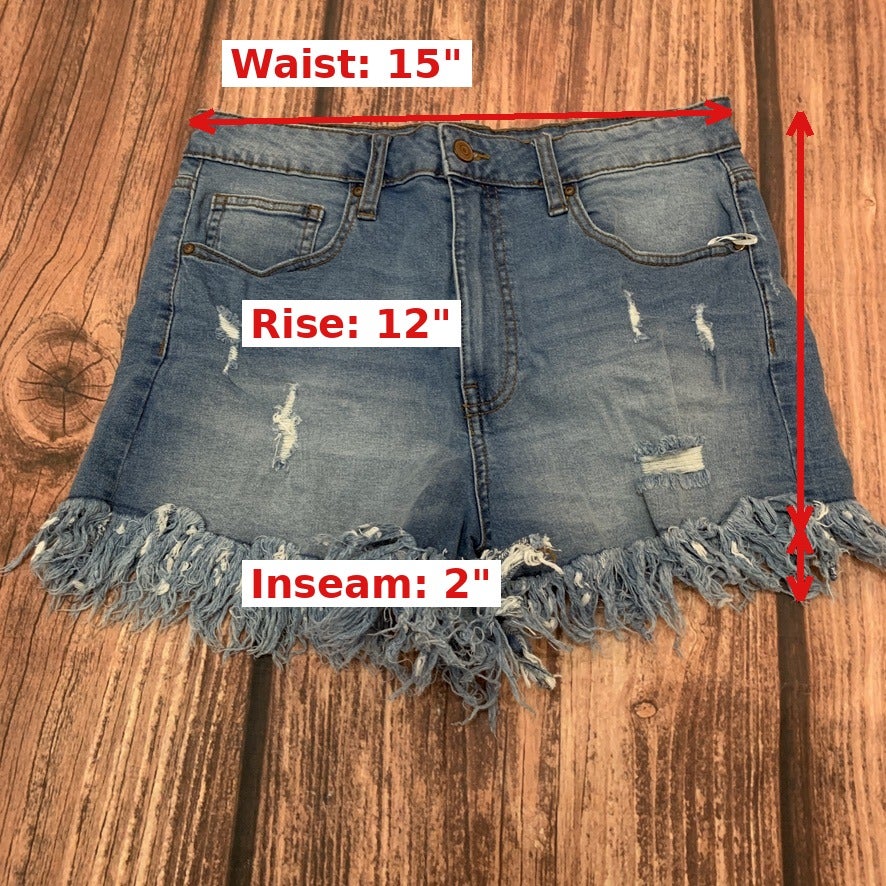 No Boundaries Light Hi-Rise Fray Hem Denim Shorts Size 11