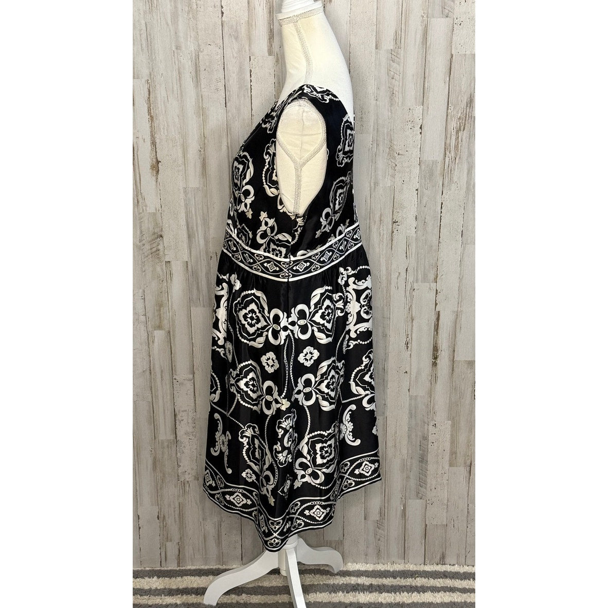 White House Black Market Women's Size 14 Black Geometric Dress