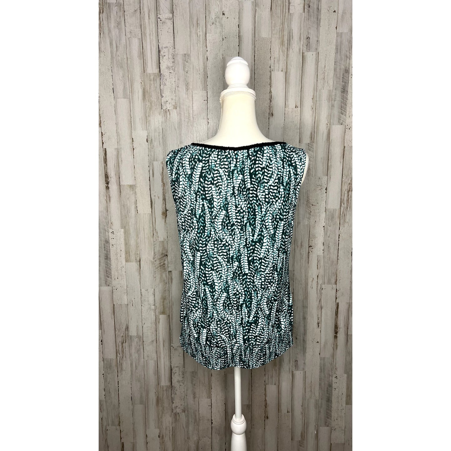 White House Black Market Women's Sleeveless Blouse Medium Multicolor