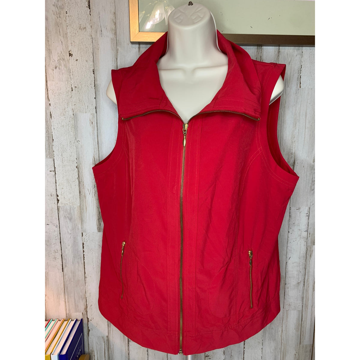 Zenergy by Chico's Vest Womens 2(12/L) Red Quilted Zip Front Gold