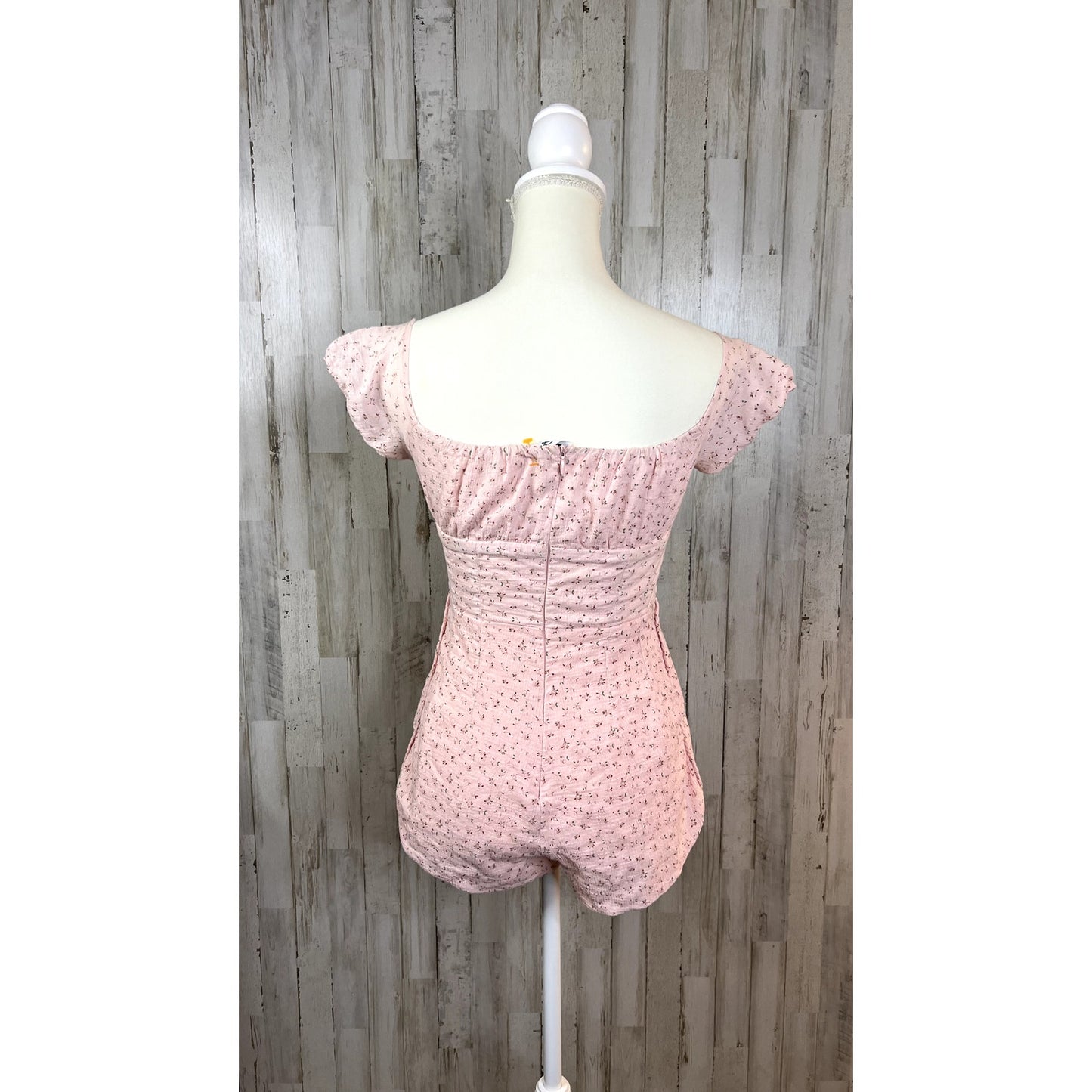 Princess Polly Pink Milkmaid Rouched Romper Women's Size 4 Short Sleeve Floral