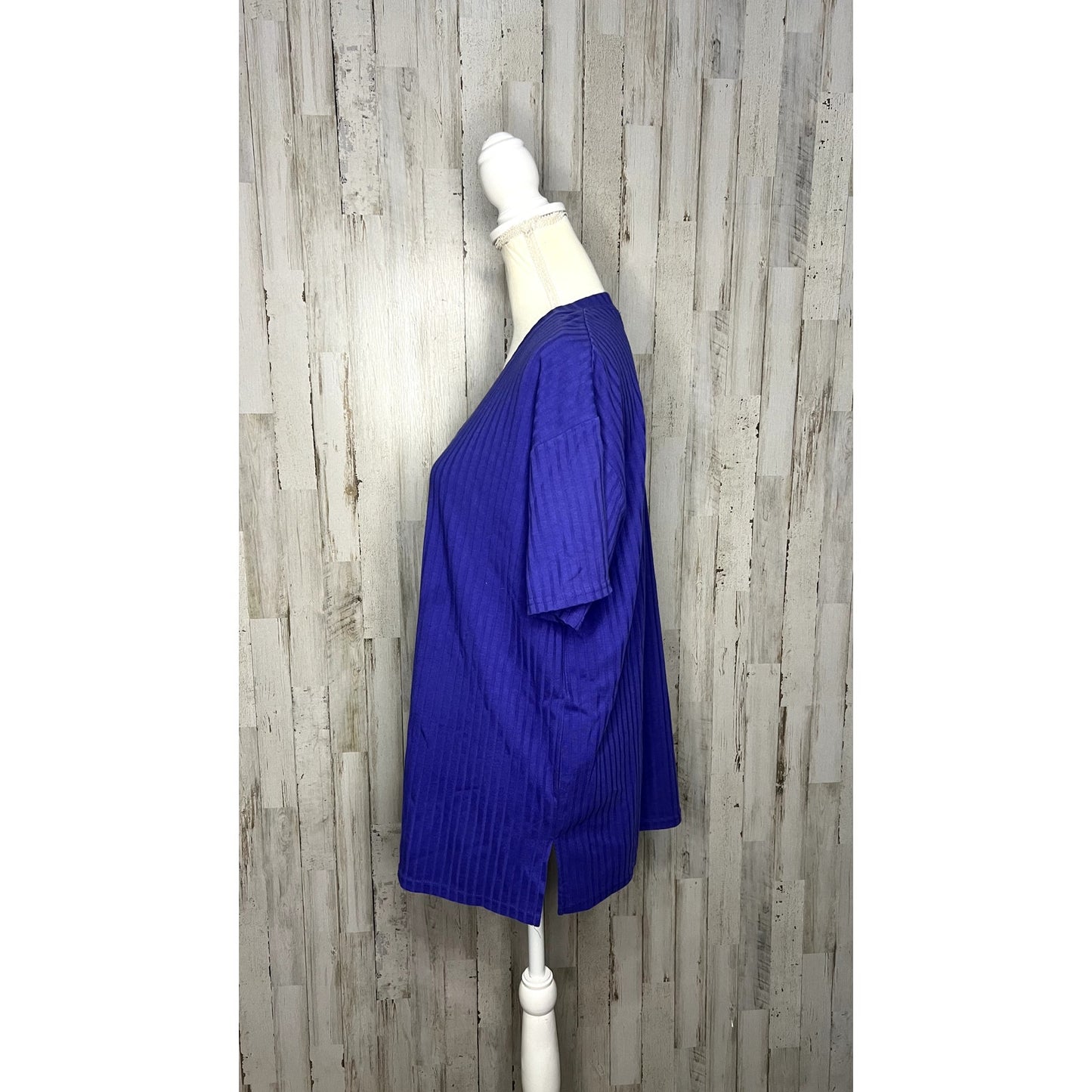 The Limited Women's Medium Blue V-Neck Ribbed Short Sleeve Blouse