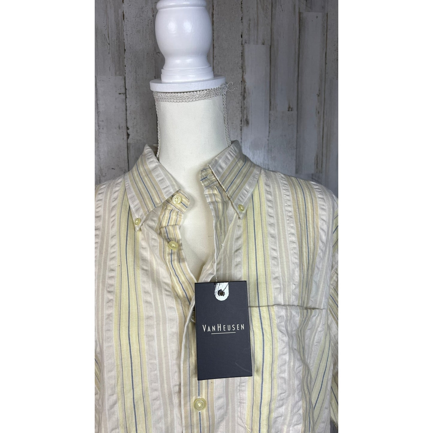 NWT Vintage Van Heusen Men's Large Yellow Striped Short Sleeve Button-Up Shirt