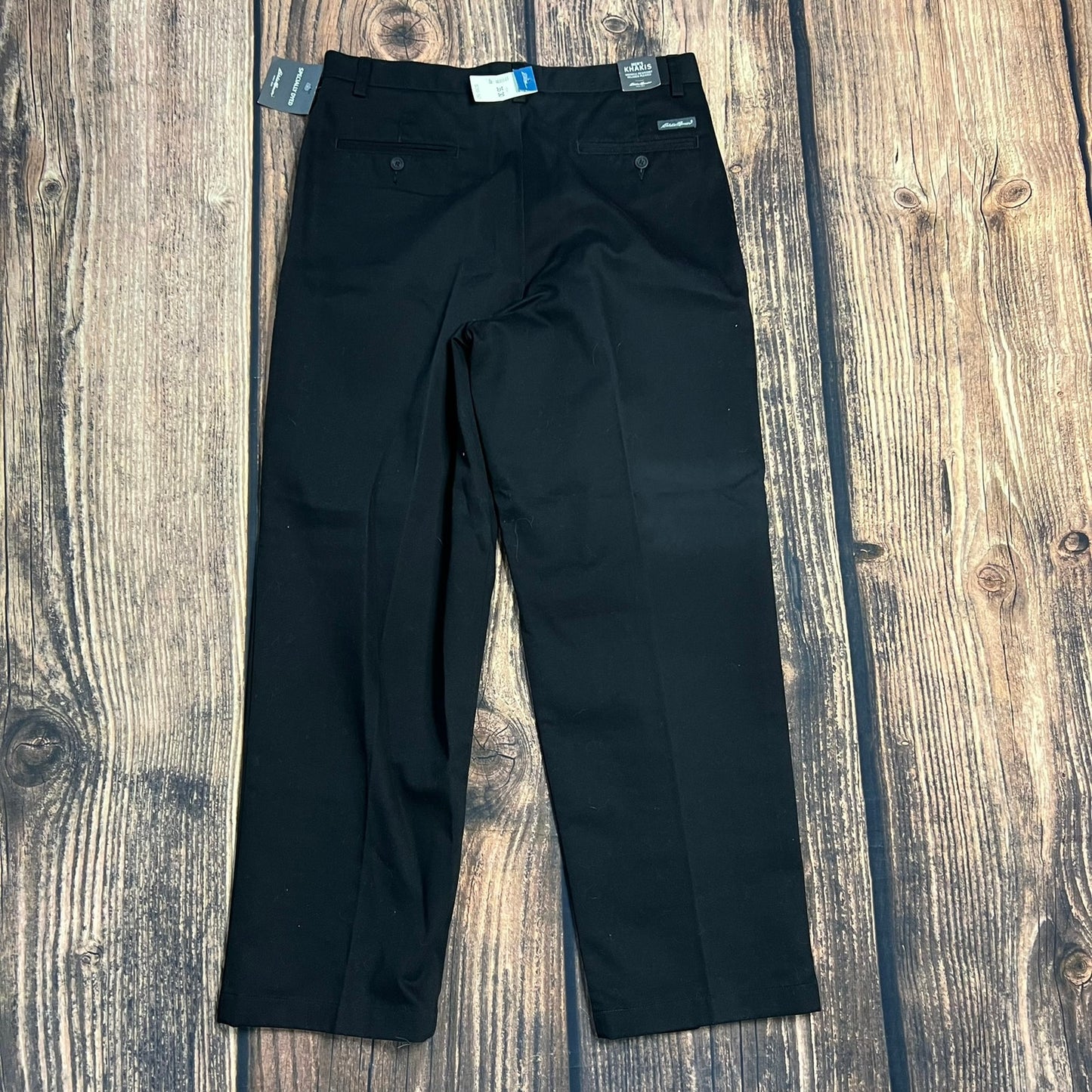 NWT Eddie Bauer Men's Relaxed Fit Black Pants Size 35x30 Wrinkle Resistant