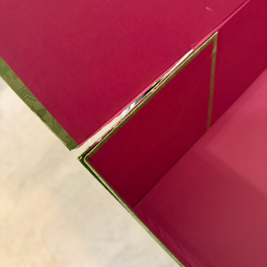 Gucci Green Damask Presentation Gift Storage Box Hinged Lid 27x19x7 DAMAGED
