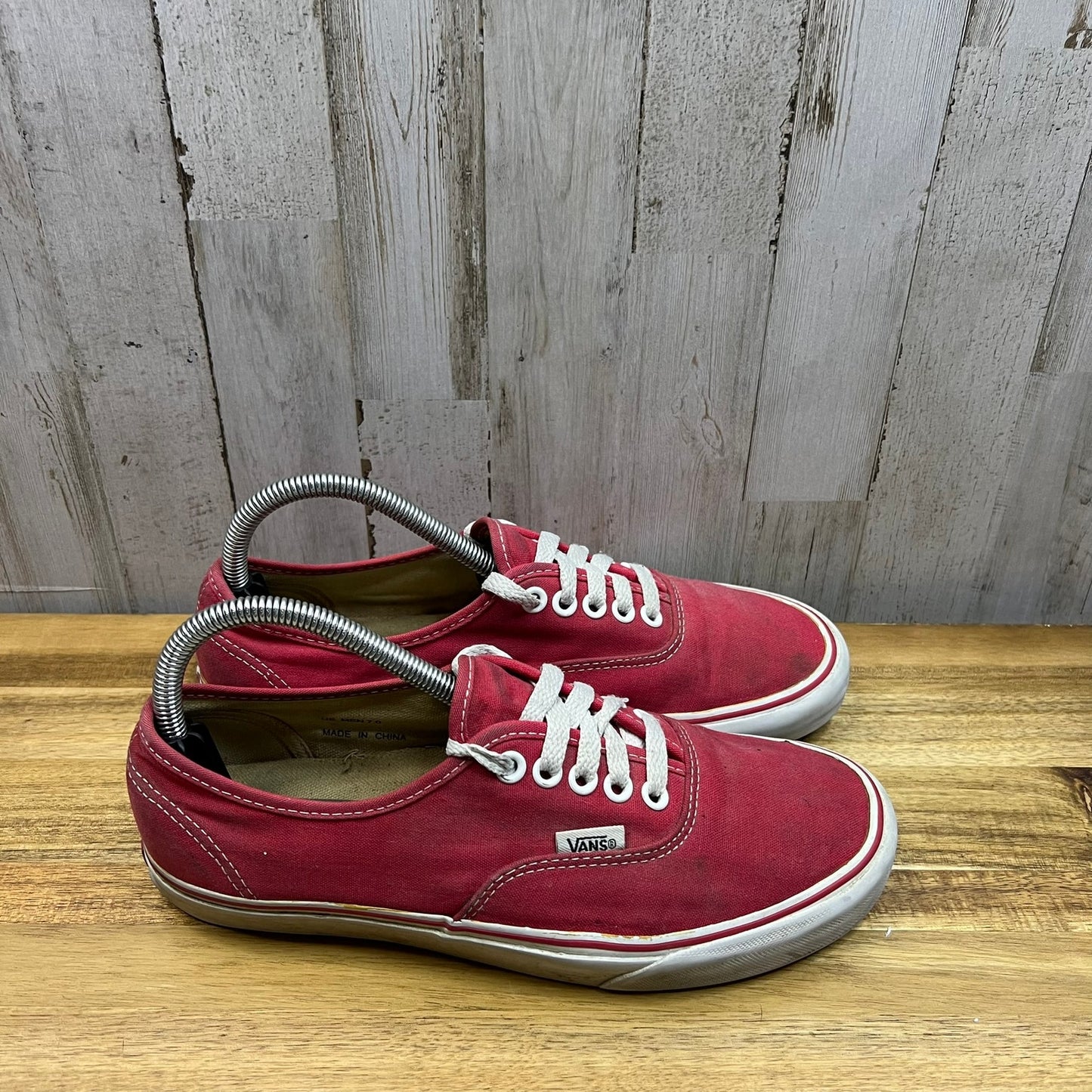 Vans Authentic Men's Size 7.0 Red Classic Canvas Lace-Up Low Top Skate Sneakers