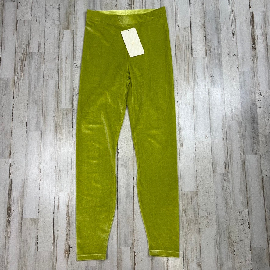 NWT Fabletics Women's Small Emma Velour Legging-Short Green Ankle High-Waisted