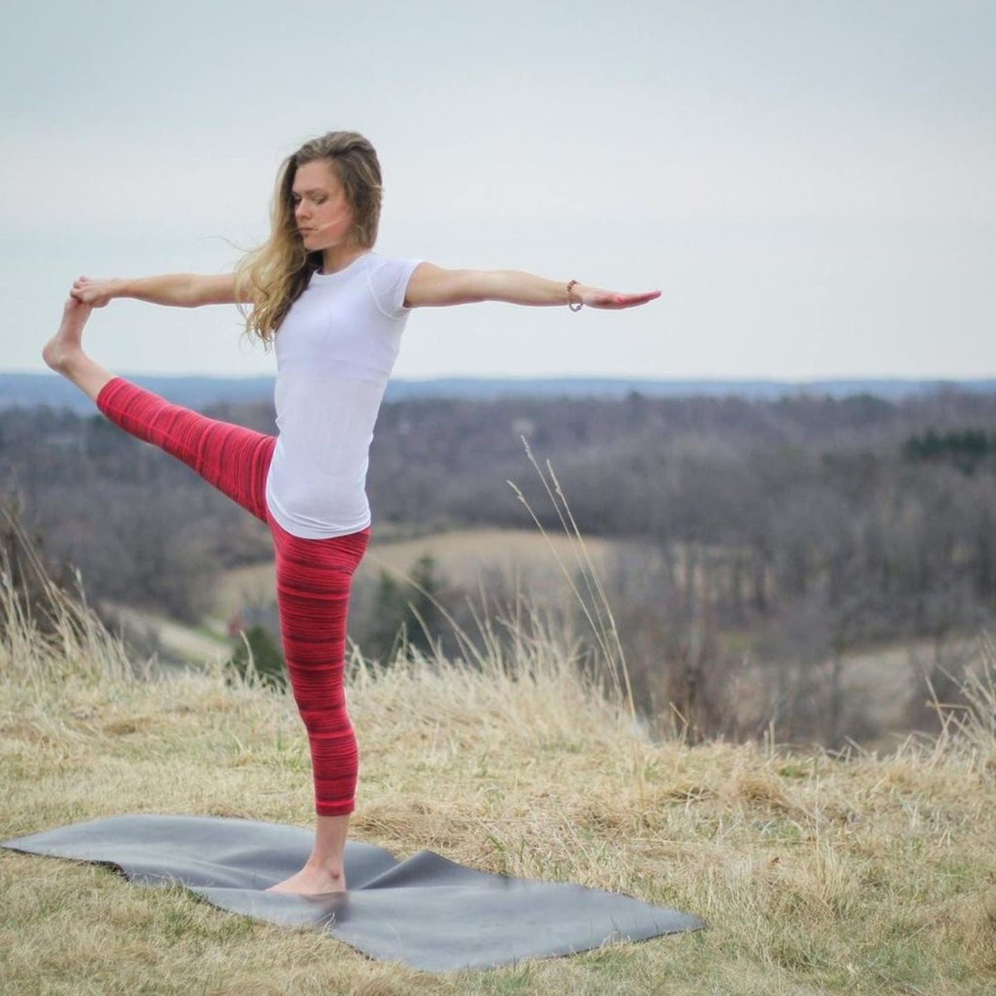 Lululemon Wunder Under Hi-Rise Crop Red Cyber Stripe Leggings Women’s Size 6