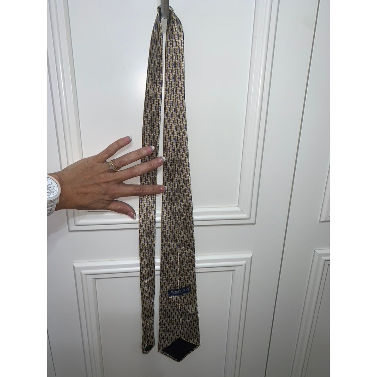 Manhattan Men's Geometric Pattern Necktie Multicolor Classic Length Tie