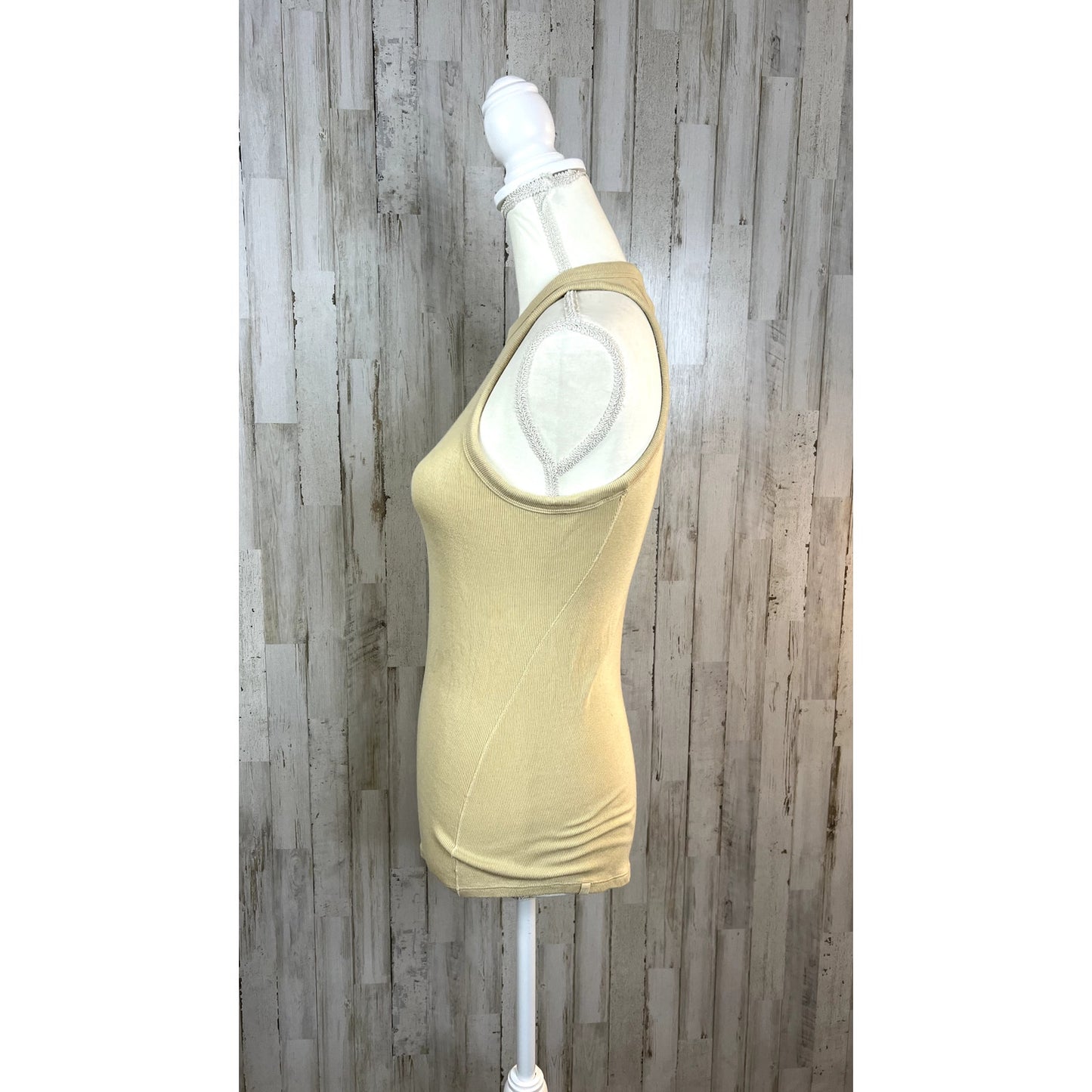 Lululemon Women's Size 8 Beige Ribbed Sleeveless Tank Top Casual Athletic