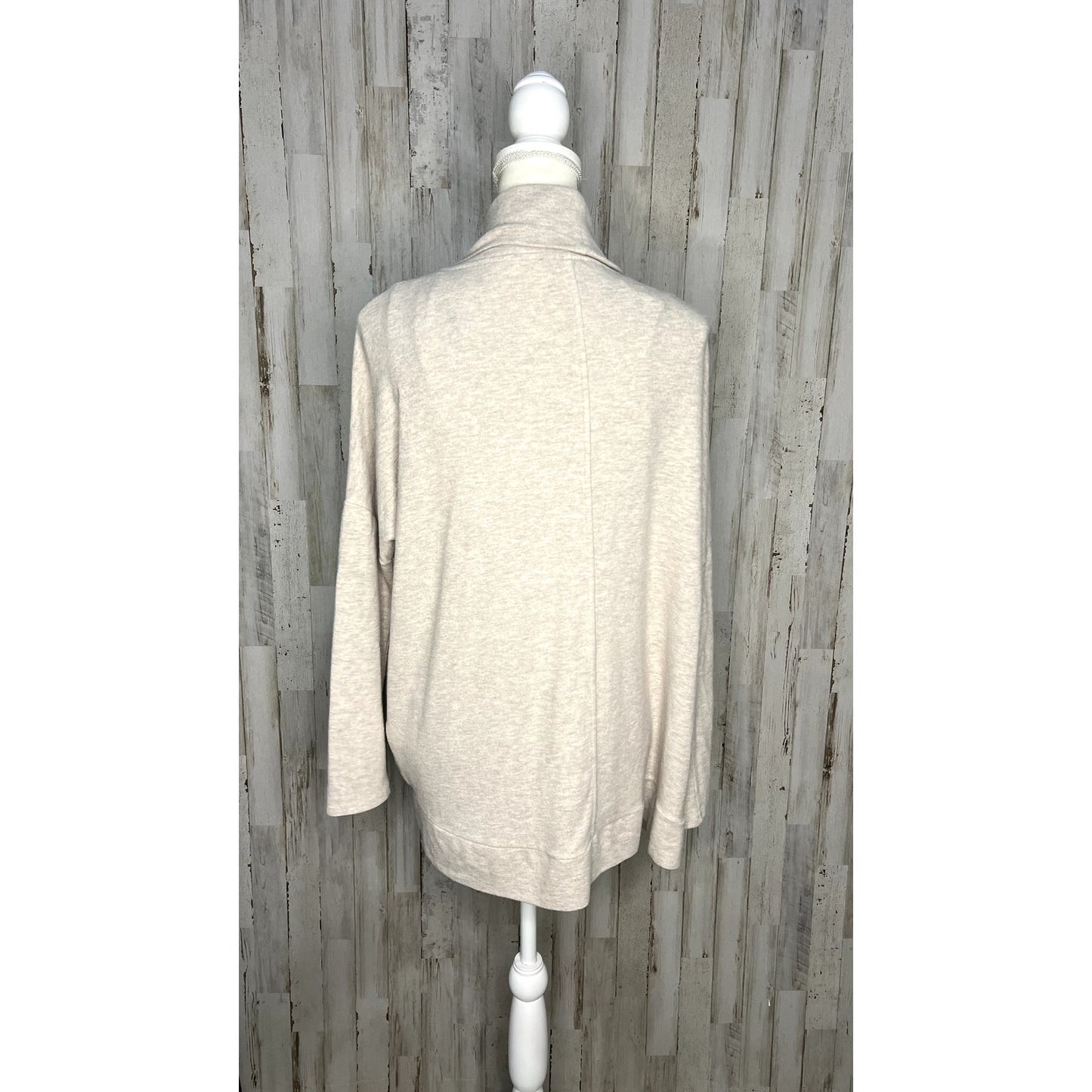 White House Black Market Women's Ivory Cardigan & Tank Set Size Medium