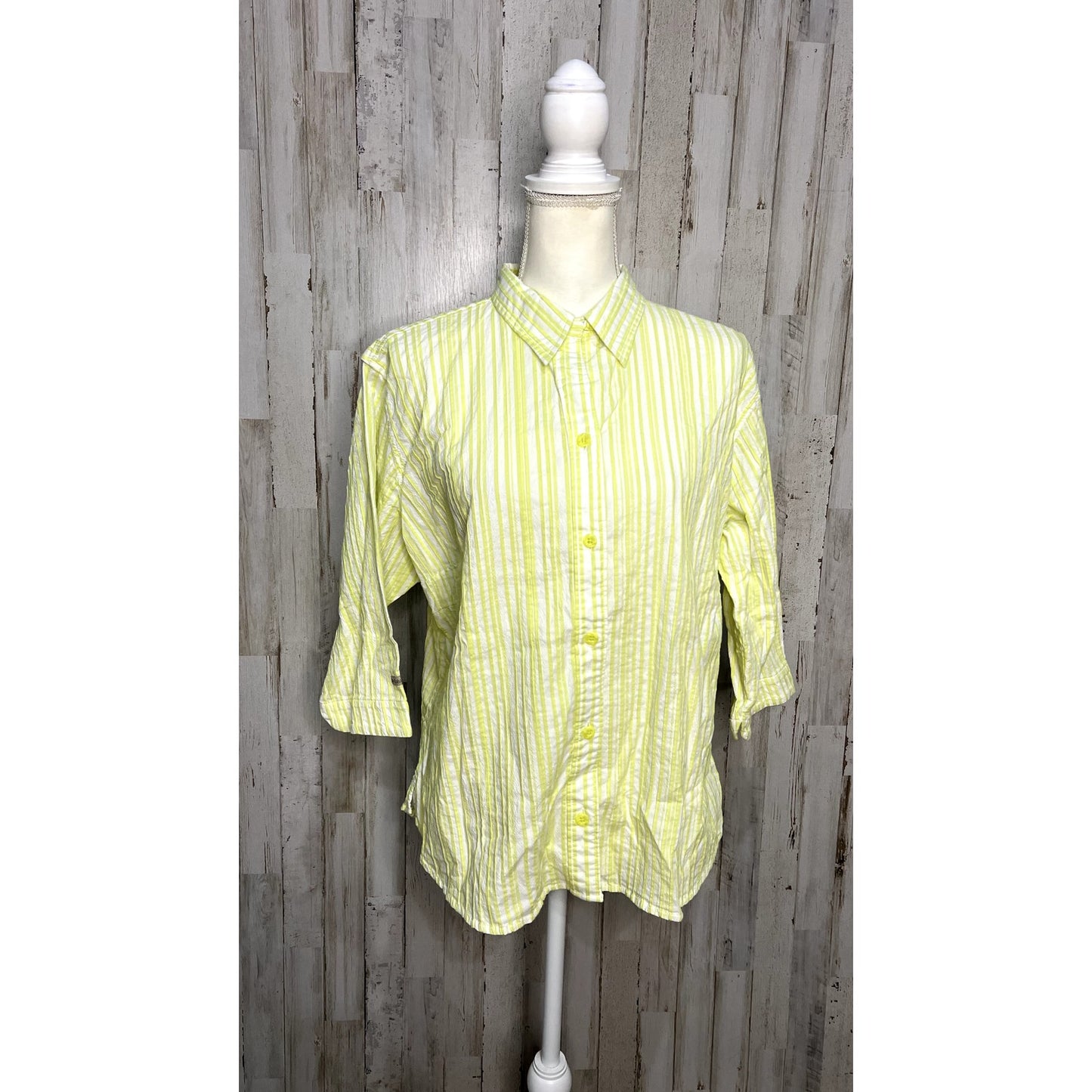 Columbia Women's 2XL Green Striped Vented Fishing Shirt 3/4 Sleeve