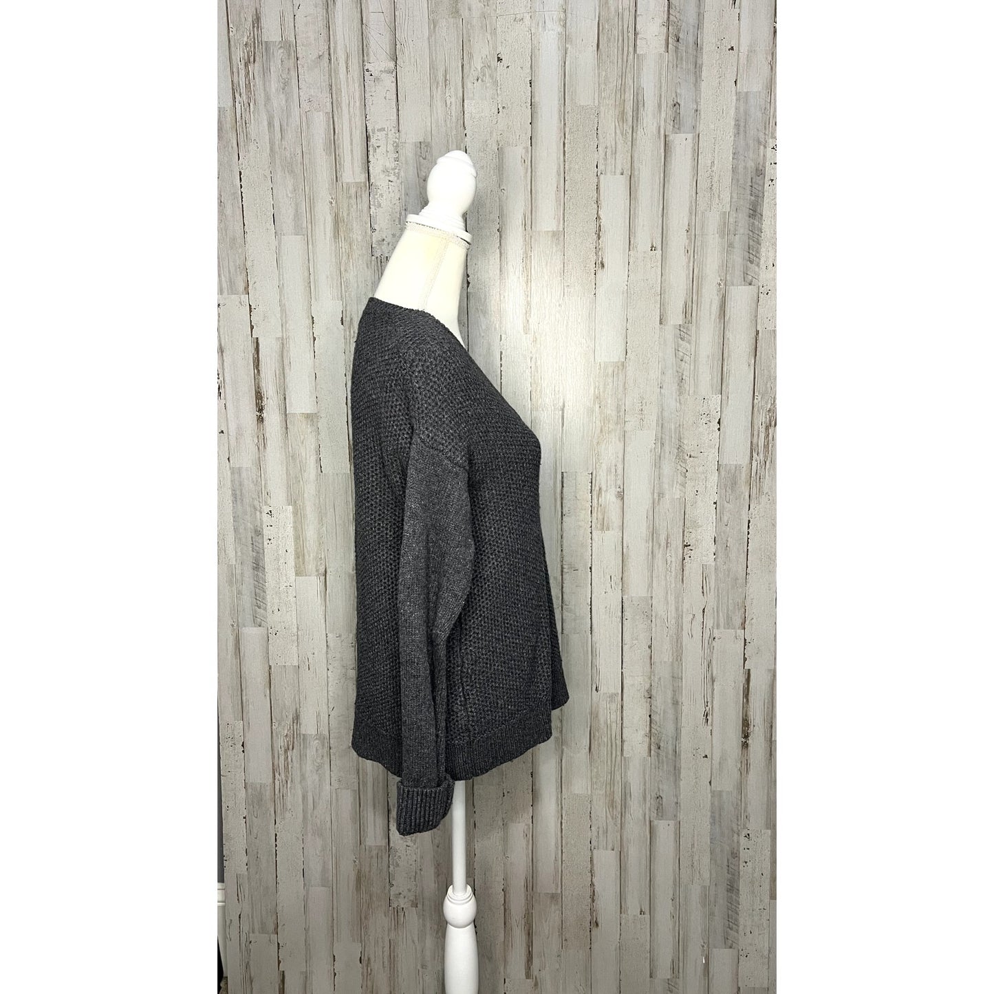 Banana Republic Women's V-Neck Knit Gray Pullover Sweater Size Small