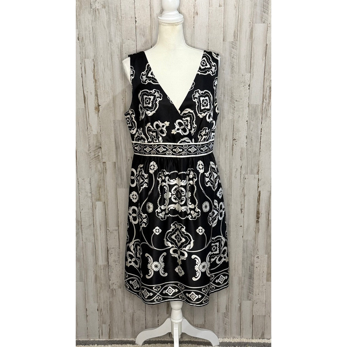 White House Black Market Women's Size 14 Black Geometric Dress