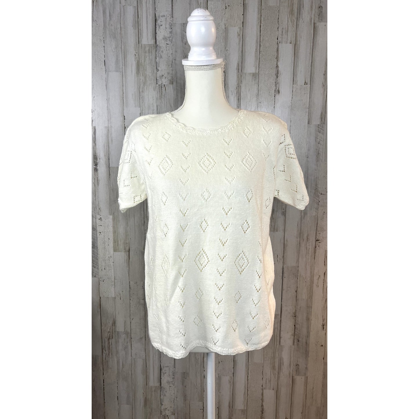 Vintage Colleen's Collection Women's Medium White Textured Lace Short Sleeve Top