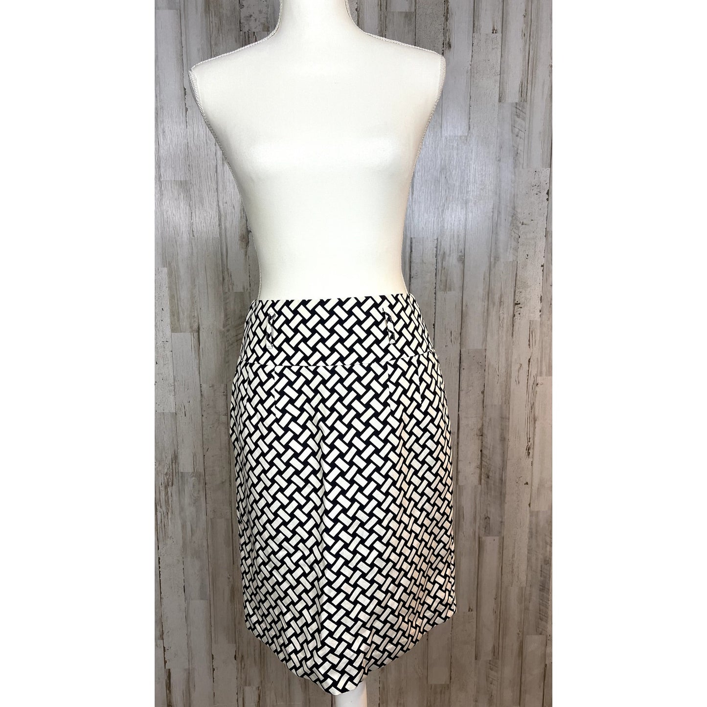 Antonio Melani Women's Size 2 Black Geometric Pencil Knee Length Business Skirt