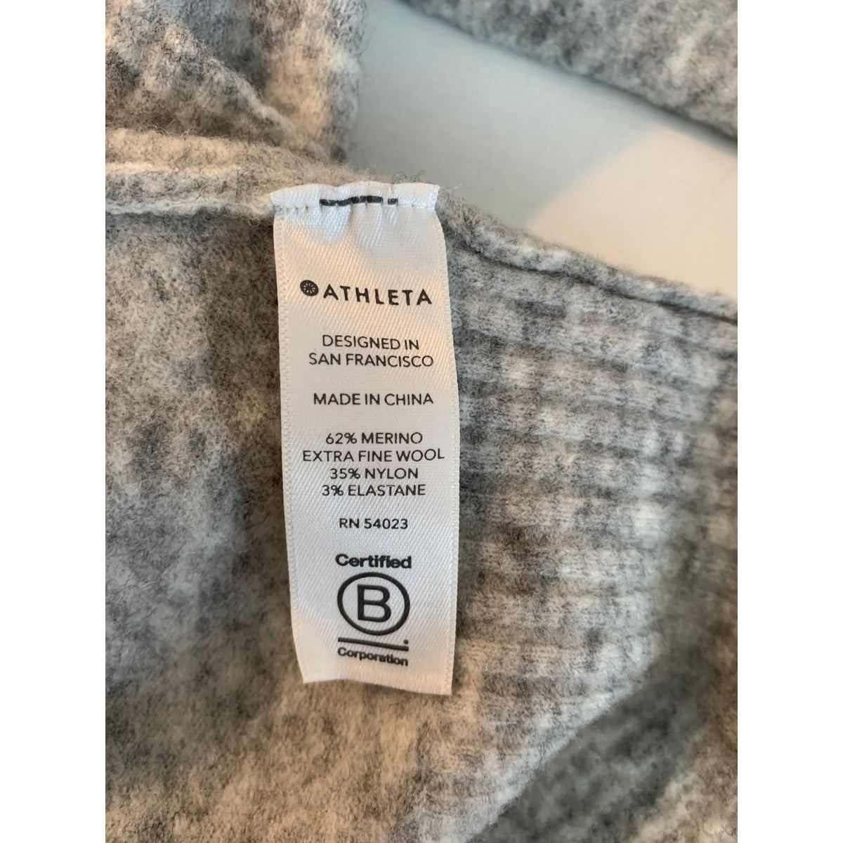 Athleta Sweater Womens Medium Gray Crew Neck Pullover White Trim