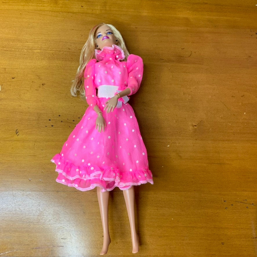 Barbie Fashion Doll Lot of 4 w/ Outfits 11-12 in