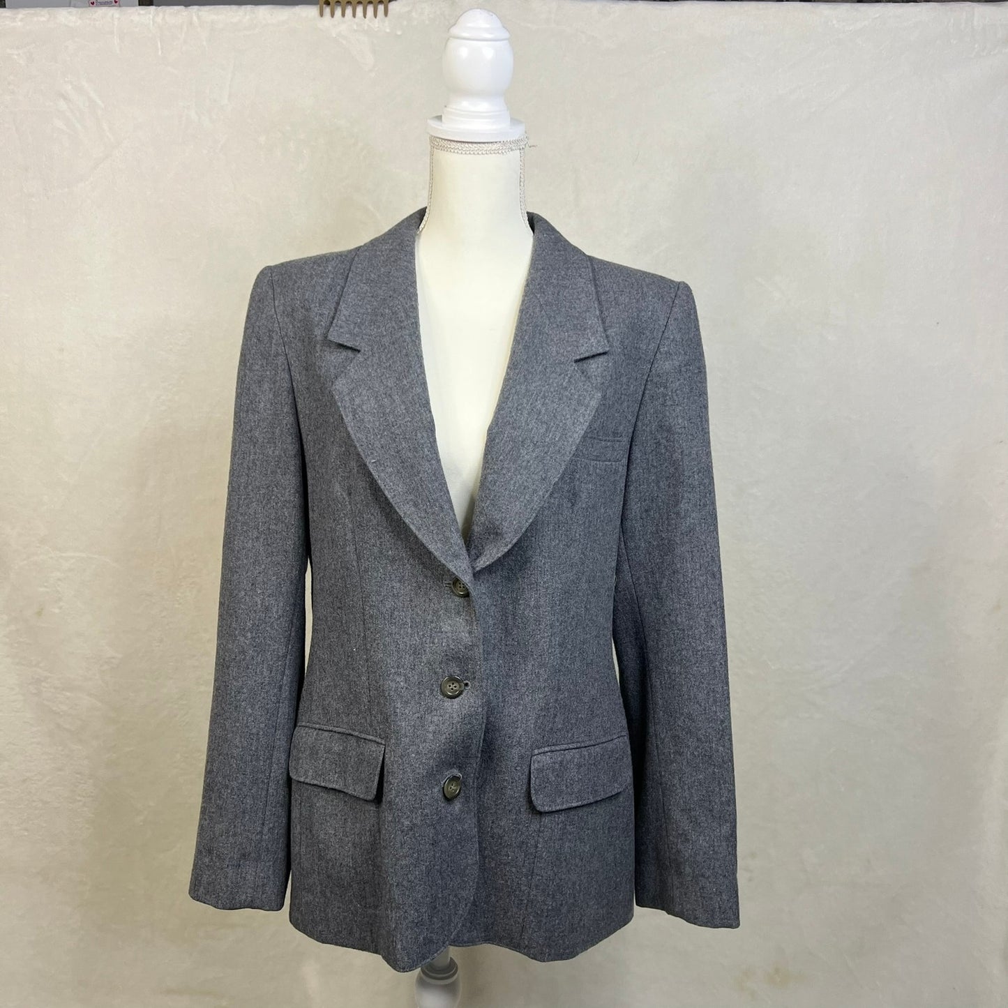 Vintage 1960s Pendleton Women's Size 10 Gray 100% Virgin Wool Two-Button Blazer