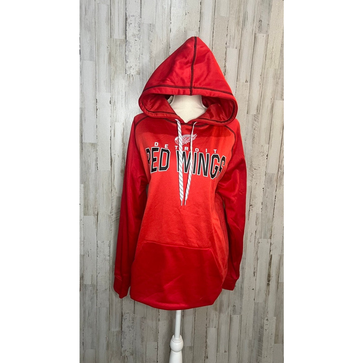 NWT Detroit Red Wings Men's Pullover Hoodie Medium Red NHL Official Gear