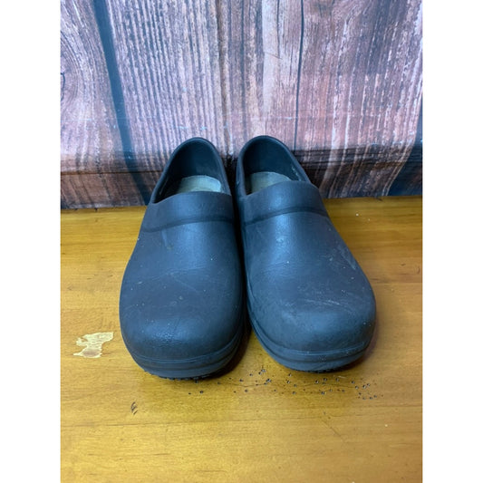 Crocs Women's Slip Resistant Work Clogs Black Size 6