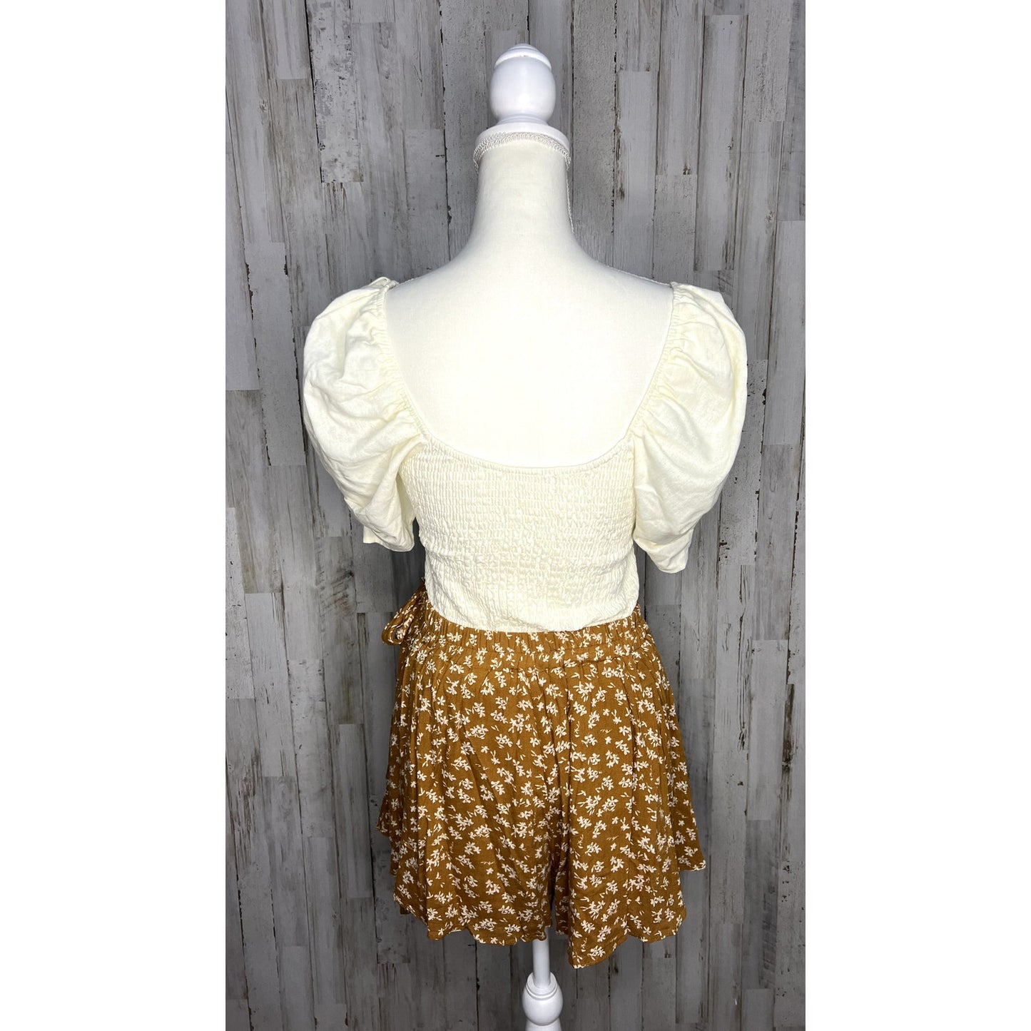 Vestique Women's Yellow Floral Ruffle Wrap Skort Size Small Summer Casual