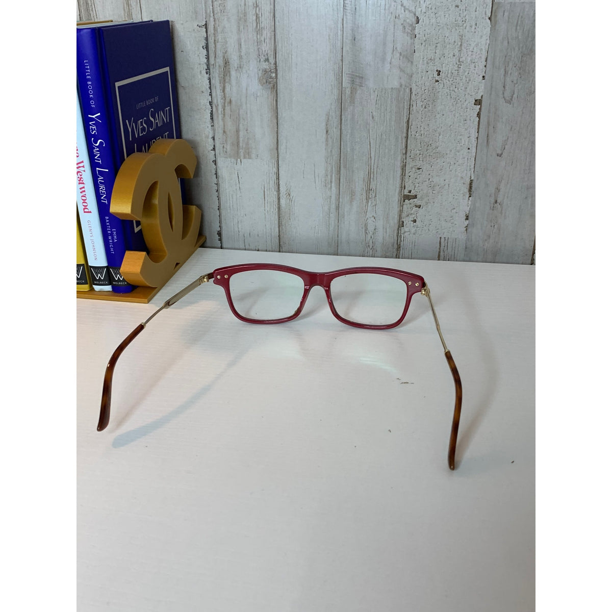 Gucci Eyeglass Frames Unisex 54-17 Red Rectangle Gold Prescription Temples Designer