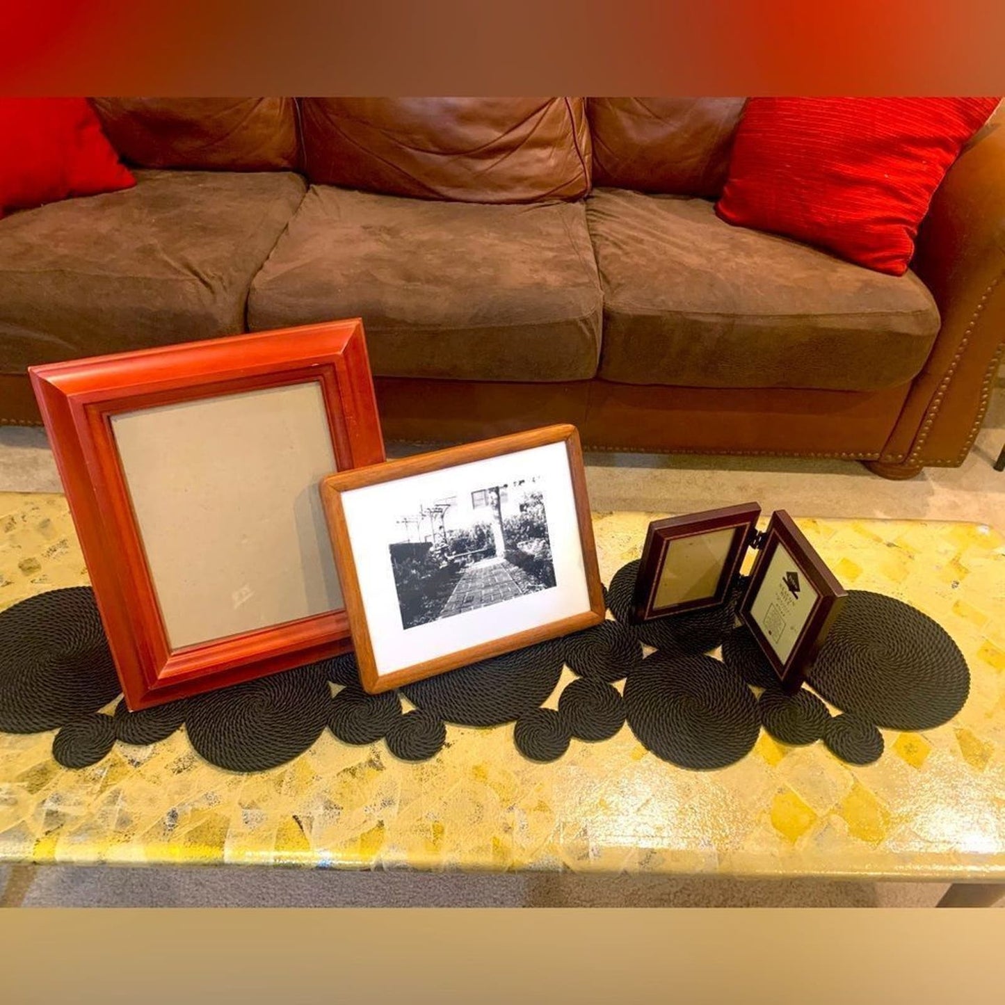 Elegant Set of 3 wooden picture frames - timeless charm!