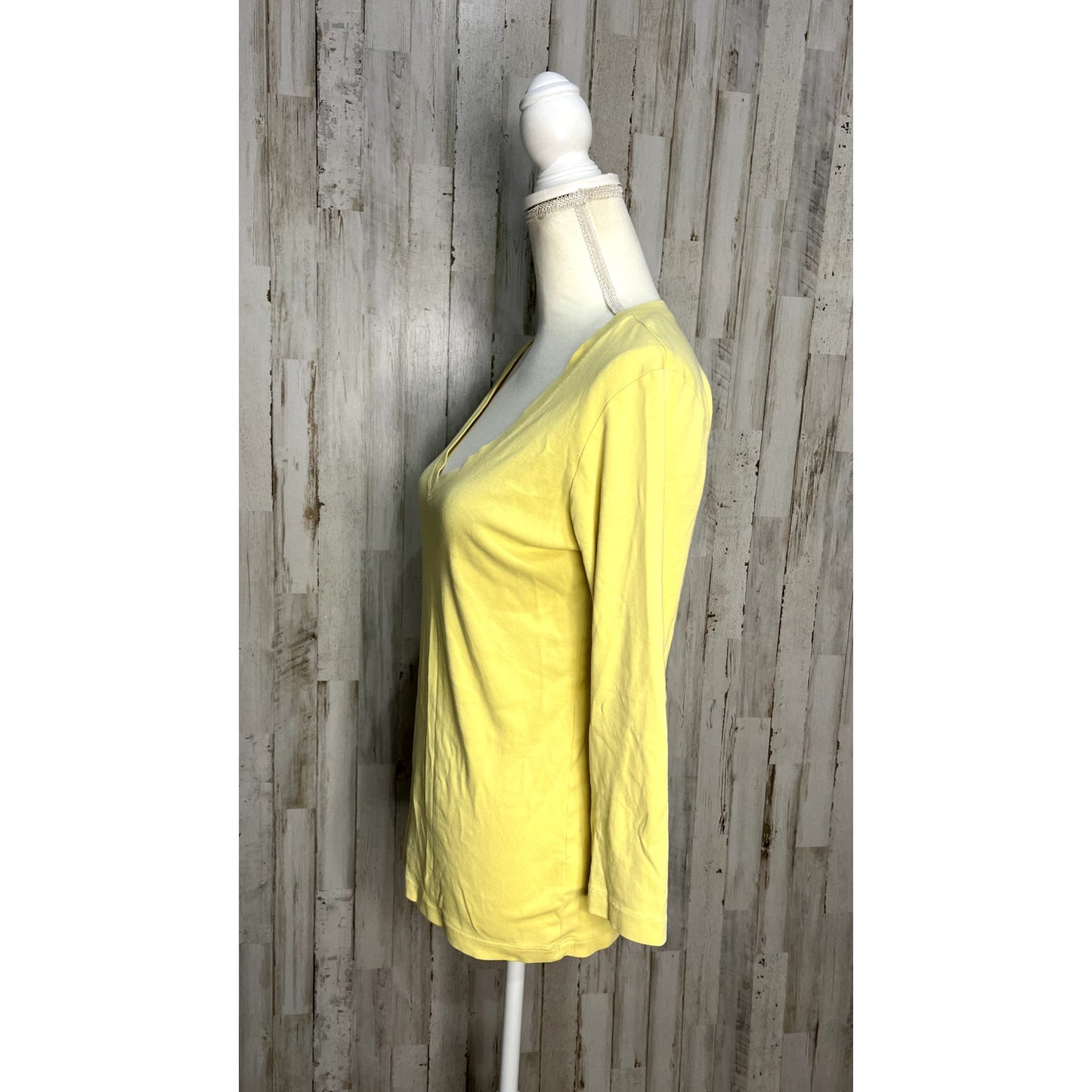 Lily Pulitzer Women's Medium Yellow V-Neck 3/4 Sleeve Blouse Casual Spring Top