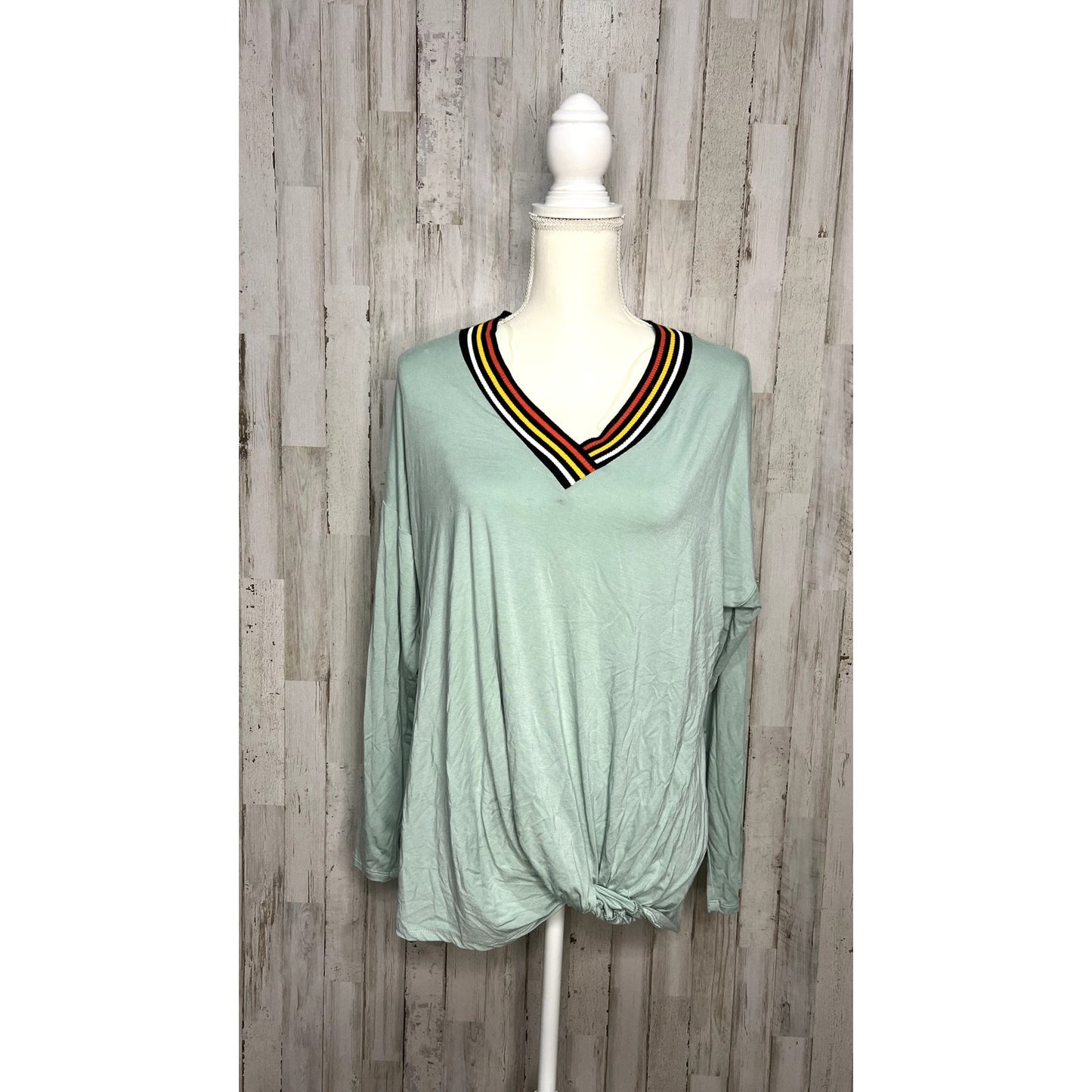 NWT Veveret Women's Mint Green V-Neck Long Sleeve Striped Blouse Size Small