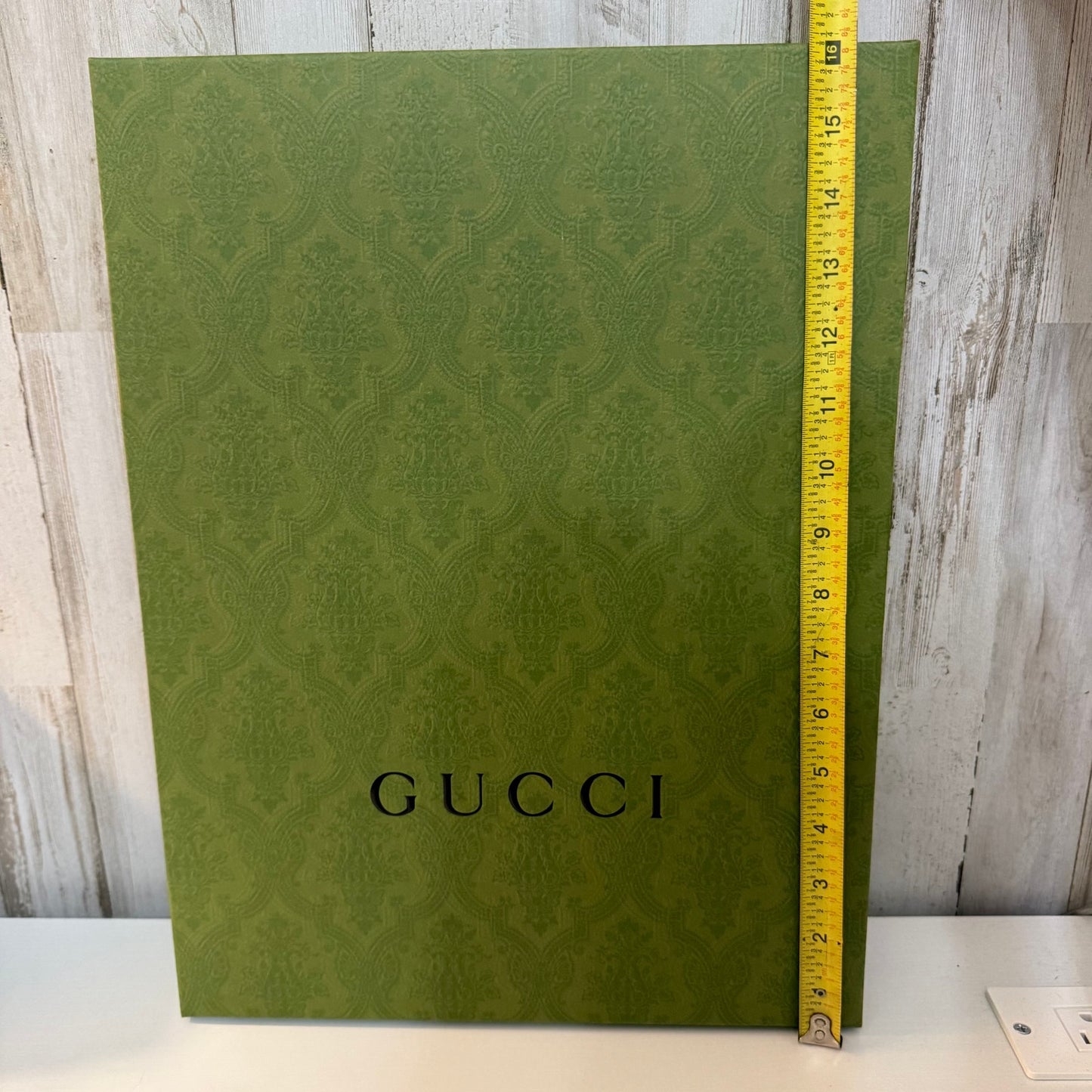 Gucci Gift Box Storage Box Green Embossed 16 x 12 x 2 Authentic Packaging