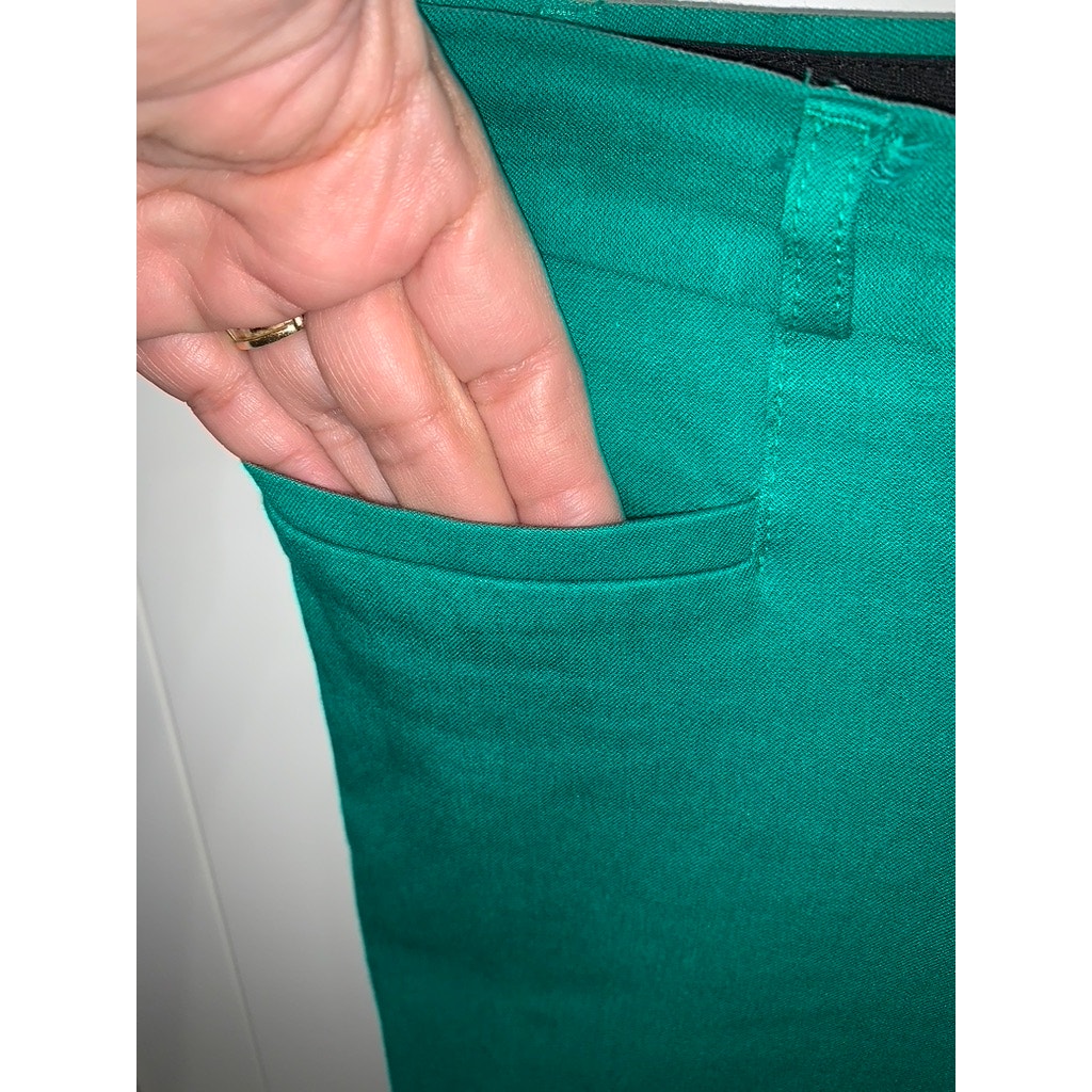 Banana Republic Women's Green Dress Pants Size 4 Petite Workwear Back Pocket