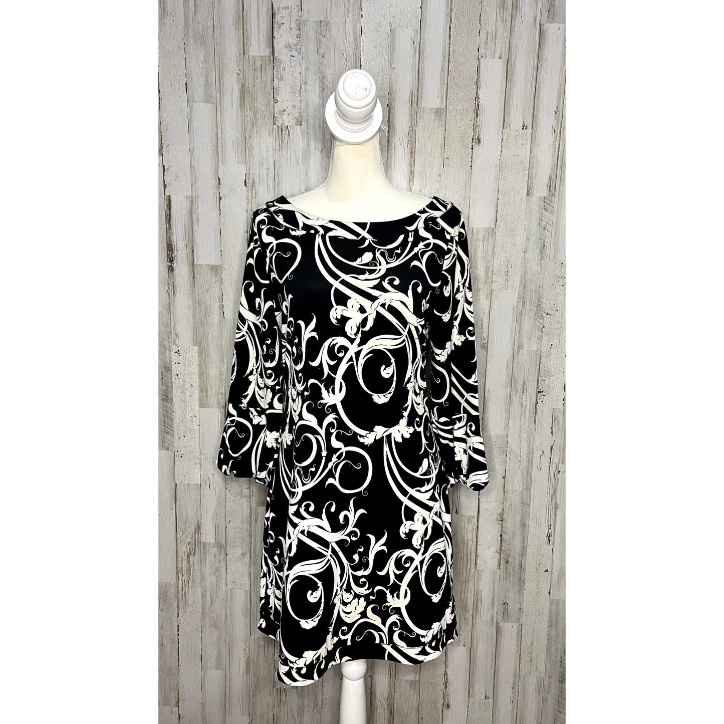 White House Black Market Women's Damask Knee-Length Dress Medium Black